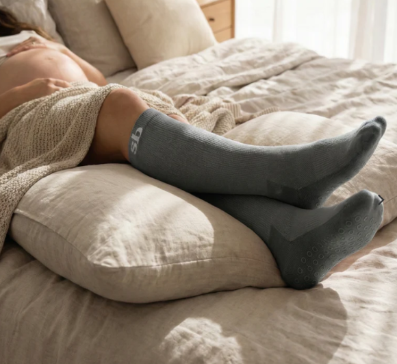 Thigh-High vs. Knee-High Compression Socks During Pregnancy: Which Is Better?