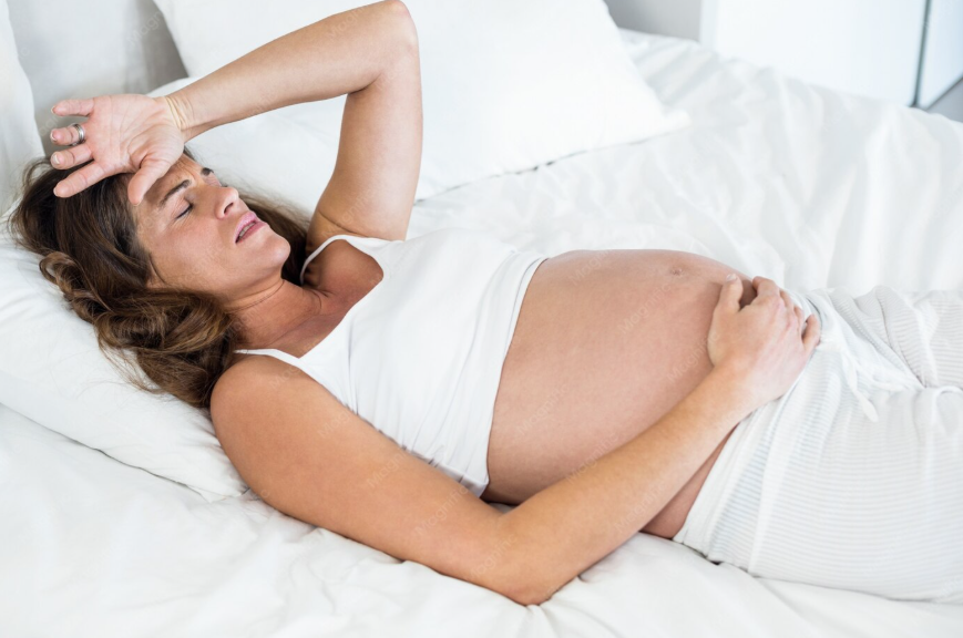 I Woke Up on My Back and Panicked: What the Back-Sleeping Advice Actually Says