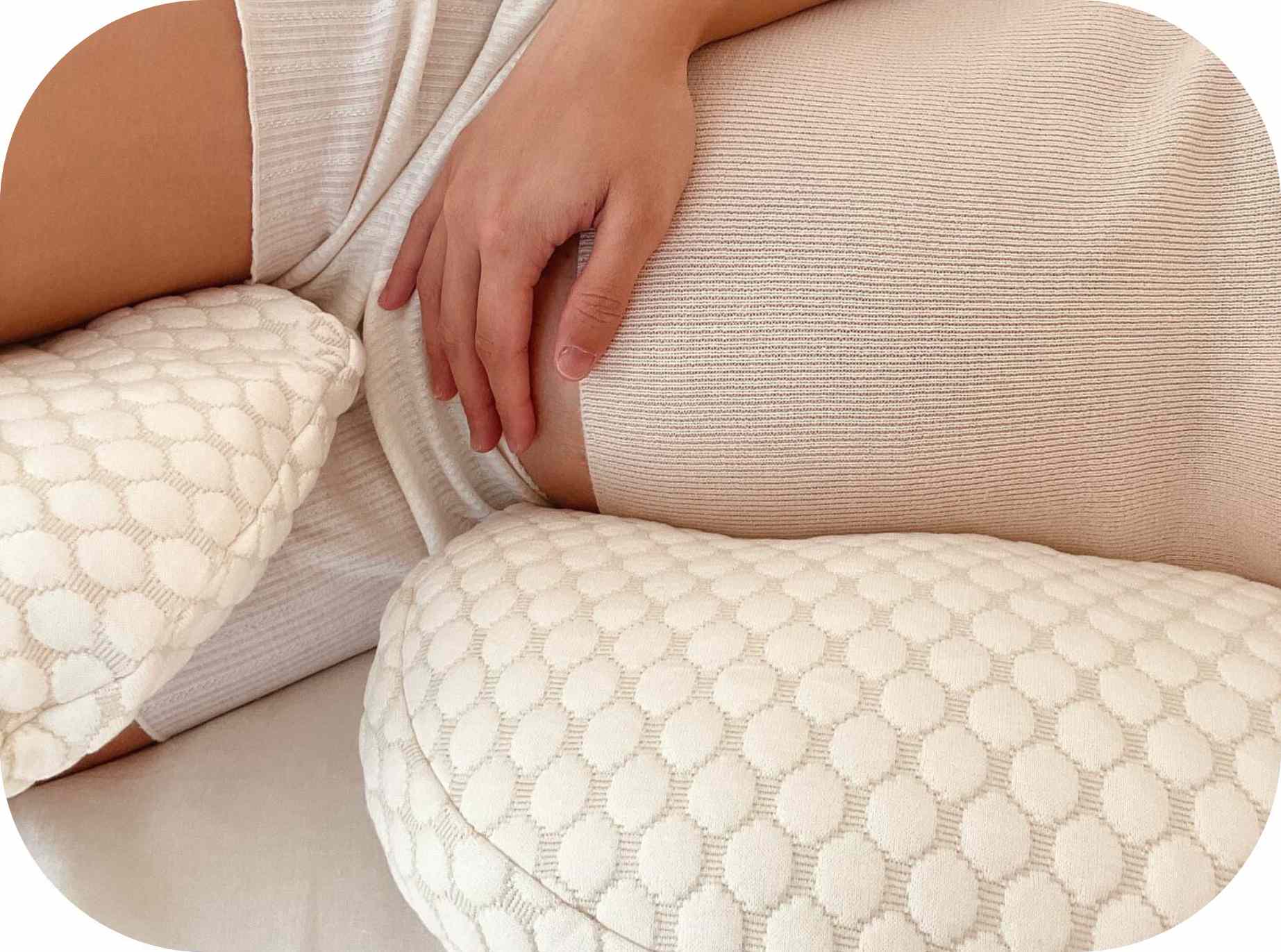 Pregnant Sleeping - Sleepybelly Pregnancy Pillow | More Restful Sleep for Mum and Bub ðŸ’¤